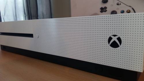 Xbox one S + 26 Games + R1,140 Store Credit