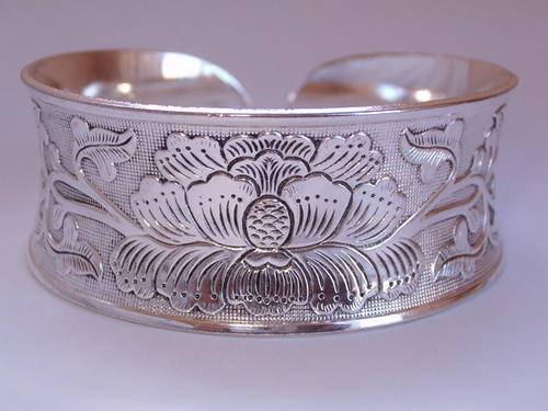 New In! Stunning Tibetan Silver Bangle - Lotus flower