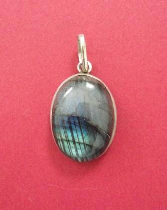 925 SILVER LABRADORITE PENDANT