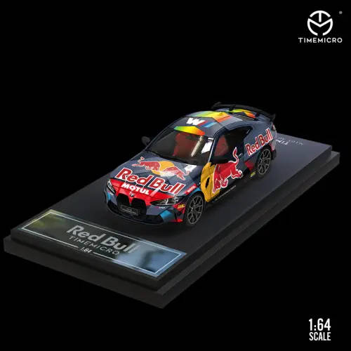 BMW M4 - Red Bull - Blue