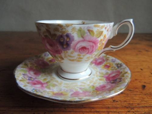 ROYAL ALBERT "SERENA" - JOB LOT