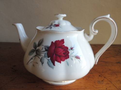 ROYAL ALBERT TEA SET 40 Pieces - "SWEET ROMANCE" (12 Trios plus teapot) SPECTACULAR!!!