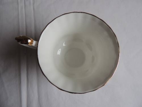 ROYAL ALBERT TRIO - "VAL D'OR"