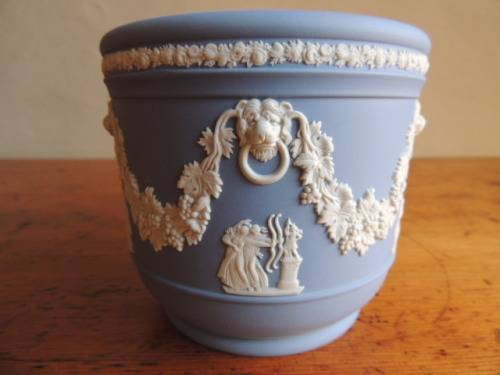 WEDGEWOOD JASPERWARE  JARDINIERE - MAGNIFICENT!