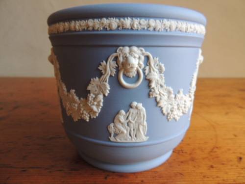 WEDGEWOOD JASPERWARE  JARDINIERE - MAGNIFICENT!