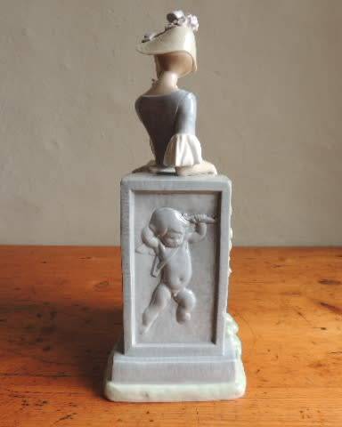 LLADRO FIGURINE - "AESTHETIC POSE", bargain price