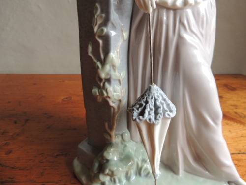 LLADRO FIGURINE - "AESTHETIC POSE", bargain price