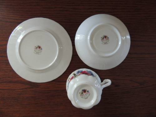 ROYAL ALBERT FLOWER OF THE MONTH TRIO - AUGUST (Poppy)