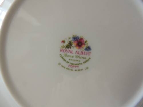 ROYAL ALBERT FLOWER OF THE MONTH TRIO - AUGUST (Poppy)