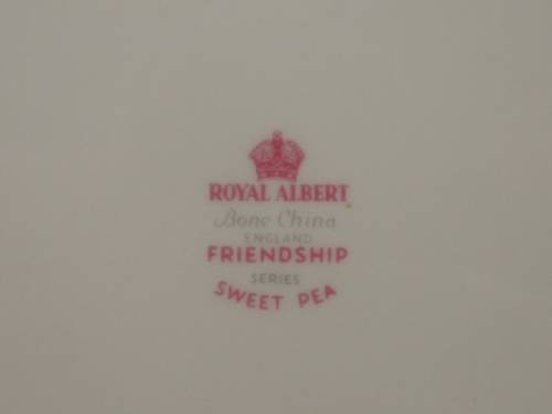 ROYAL ALBERT CAKE PLATE - "SWEET PEA"