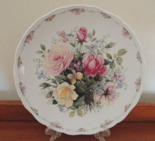 ROYAL ALBERT CABINET PLATE - "THE ROSE GARDEN COLLECTION - DAYLIGHT"