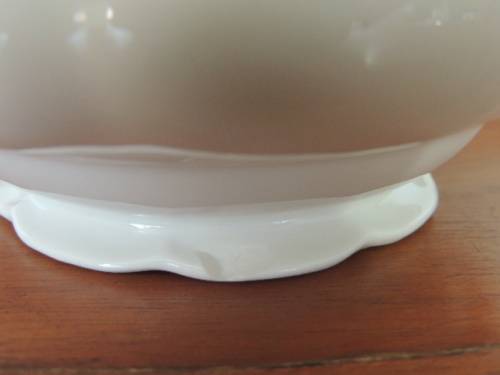 ROYAL ALBERT MEDIUM TEA POT - "OLD COUNTRY ROSES"