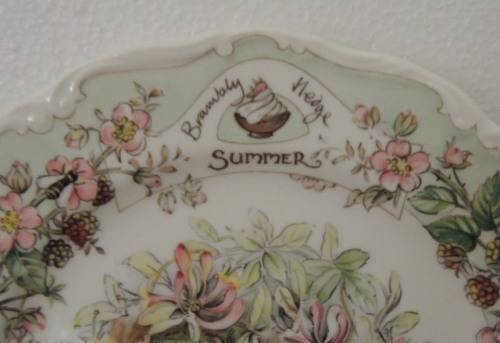 ROYAL DOULTON BRAMBLY HEDGE 20.5 cm PLATE - "SUMMER"