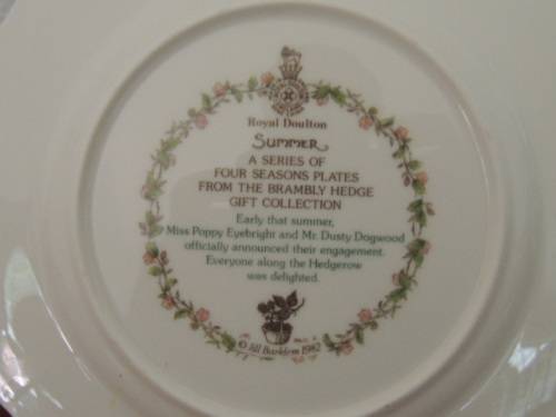 ROYAL DOULTON BRAMBLY HEDGE 20.5 cm PLATE - "SUMMER"