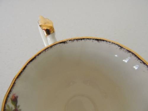 ROYAL ALBERT SET OF 4 TEA CUPS - "OLD COUNTRY ROSES"