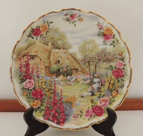 ROYAL ALBERT CABINET PLATE -"TRANQUIL GARDEN" FROM ORIGINAL ARTWORK BY F.F. ERRILL