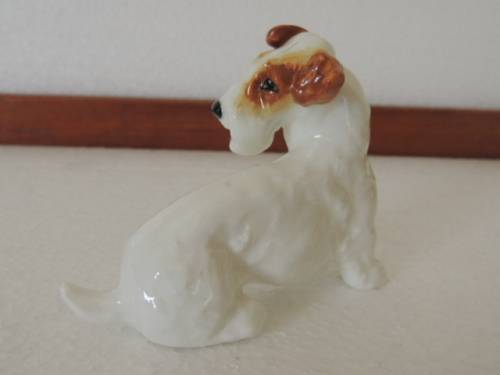 ROYAL DOULTON SEATED SEALYHAM HN 2508 - Read description
