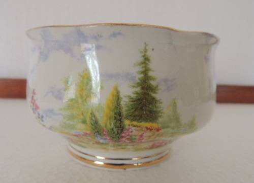 ROYAL ALBERT SUGAR BOWL - "KENTISH ROCKERY"