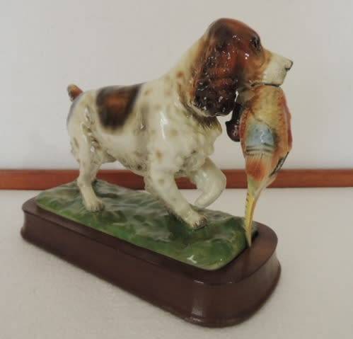 COCKER SPANIEL WITH PHEASANT IN MOUTH - MOUNTED ON WOODEN BASE