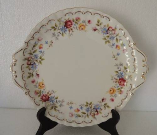 ROYAL ALBERT 22 PIECE TEA SET - "JUBILEE ROSE" - ABSOLUTELY ASTOUNDING