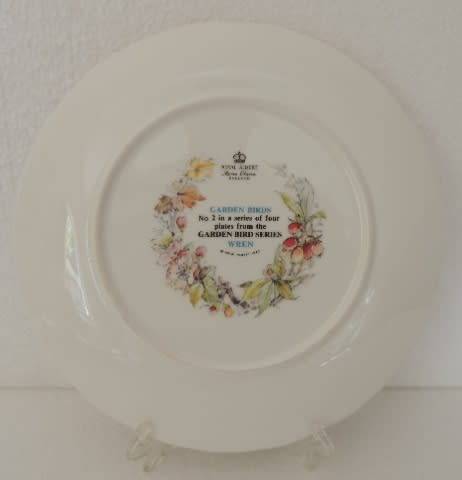 ROYAL ALBERT PLATE - GARDEN BIRDS SERIES " WREN "