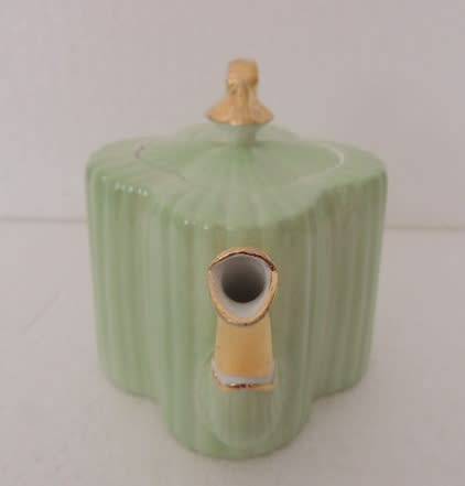 SHELLEY WILEMAN TEA FOR TWO TEA SET , 2 duos plus Shelley teaset for Christiane