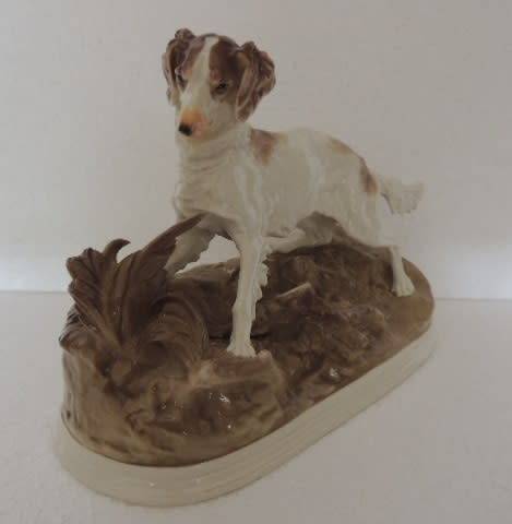 GERMAN NYMPHENBURG PORCELAIN SPANIEL HUNTING DOG - BY P.J. MENE