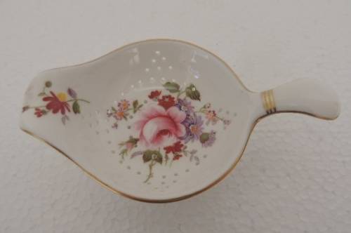 ROYAL CROWN DERBY - "DERBY POSIES" - TEA STRAINER AND TEA BAG HOLDER