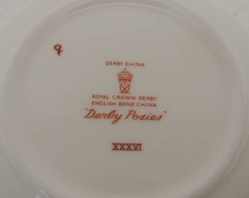 ROYAL CROWN DERBY - "DERBY POSIES" - TEA STRAINER AND TEA BAG HOLDER