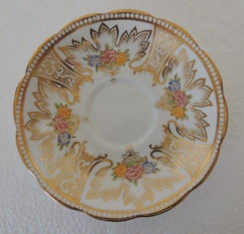 ROYAL ALBERT TRIO - UNNAMED - MAGNIFICENT