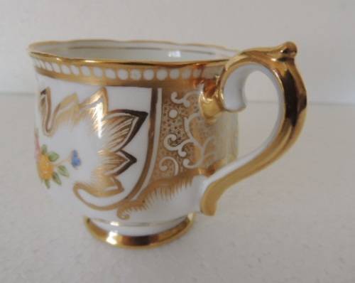 ROYAL ALBERT TRIO - UNNAMED - MAGNIFICENT