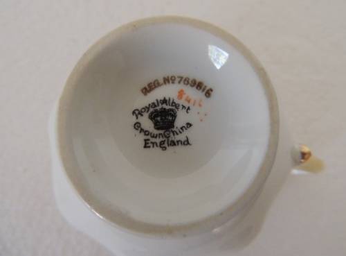 ROYAL ALBERT TRIO - UNNAMED - MAGNIFICENT