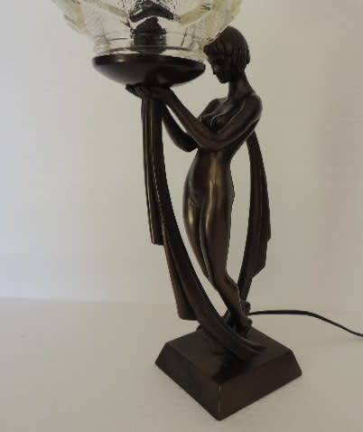 GORGEOUS LAMP - PERFECT WORKING CONDITION