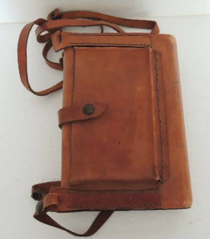 ROBERTS BIRDS OF SOUTH AFRICA LEATHER BOUND BOOK - McLACHLAN & LIVERSAGE