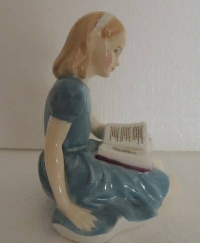 ROYAL DOULTON FIGURINE - ALICE HN 2158