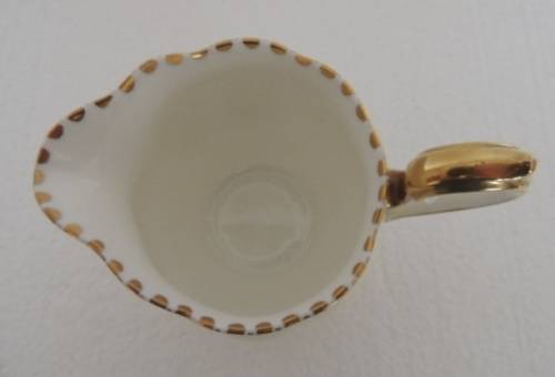 ROYAL ALBERT PART TEA SET - UNNAMED PATTERN
