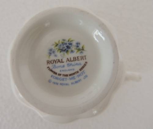ROYAL ALBERT FLOWER OF THE MONTH DUO - "JULY" FORGET-ME-NOT
