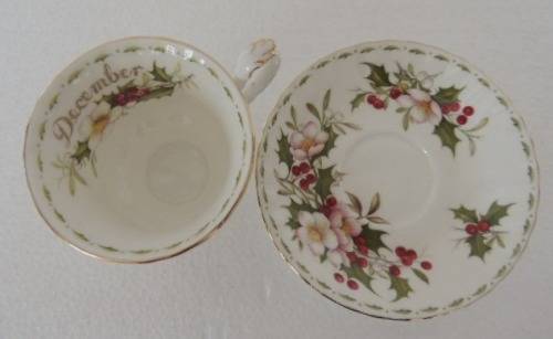 ROYAL ALBERT FLOWER OF THE MONTH DUO - "DECEMBER" CHRISTMAS ROSE