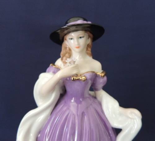 Two Leonardo Collection Figurines By Annie Rowe - 20 cm