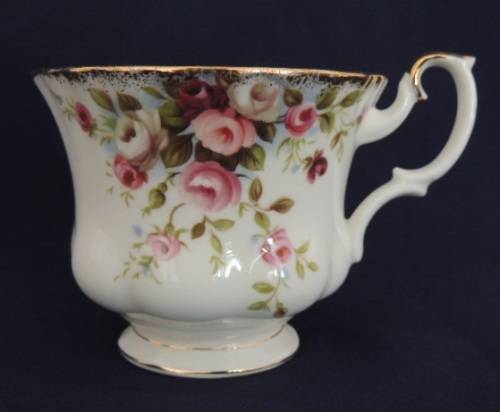 Royal Albert Tea Cup - Cottage Garden