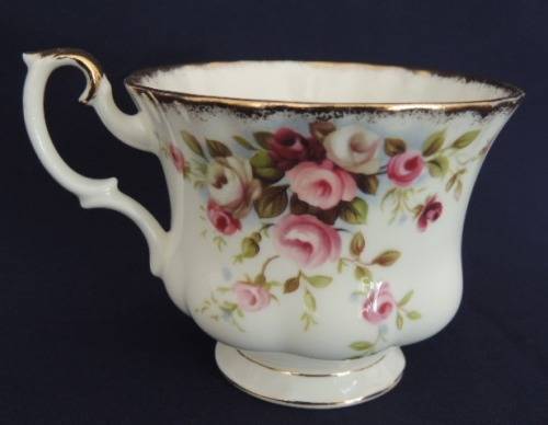 Royal Albert Tea Cup - Cottage Garden