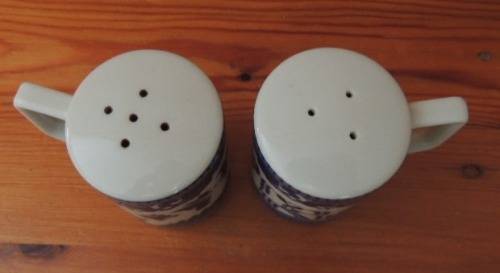 Willow Pattern Salt and Pepper Shakers