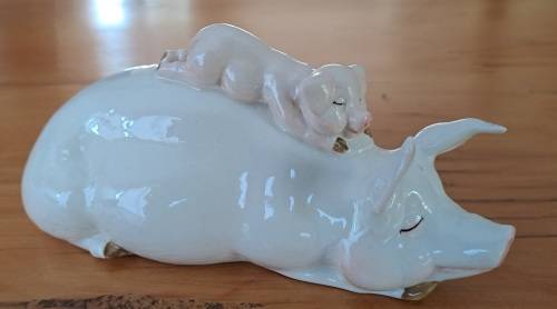 Beswick Pig And Piglet - `Piggy Back`