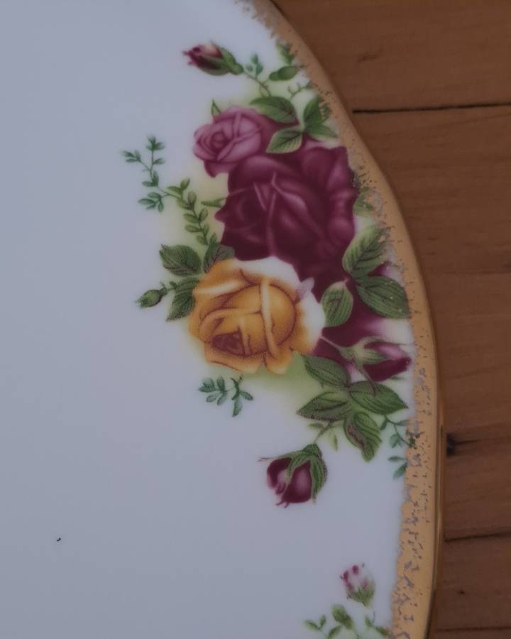 Royal Albert Gateau Plate  - Old Country Roses