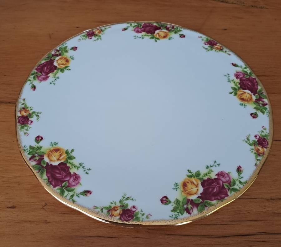 Royal Albert Gateau Plate  - Old Country Roses