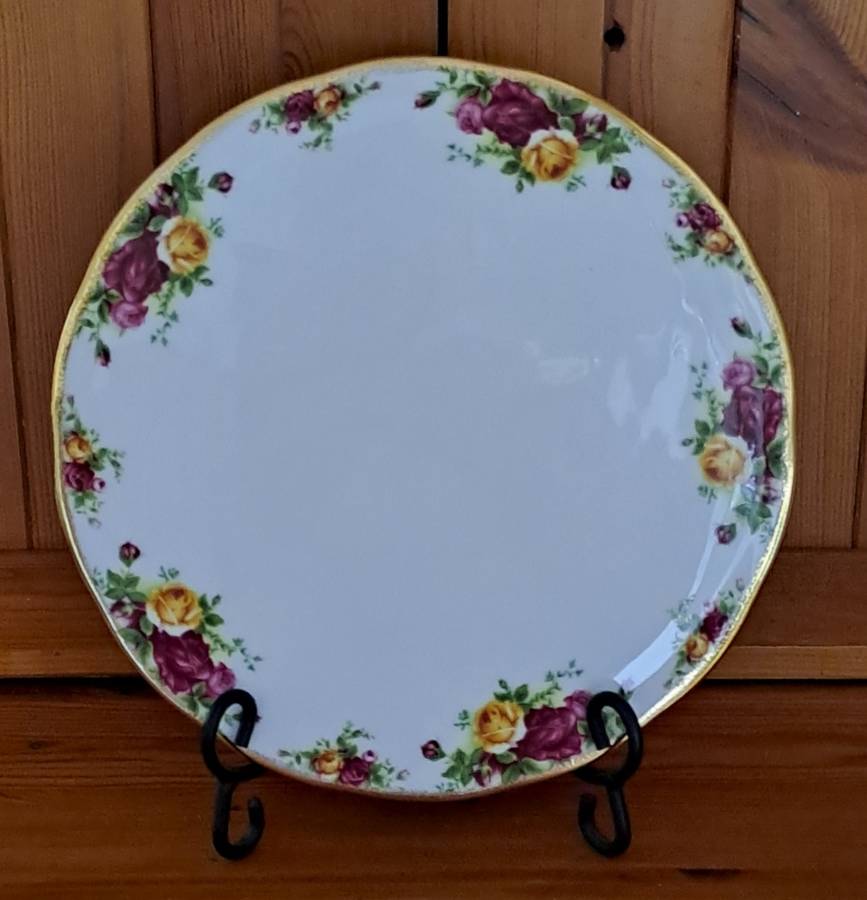 Royal Albert Gateau Plate  - Old Country Roses