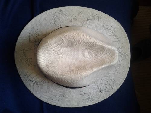 PROTEAS *autographed* hat