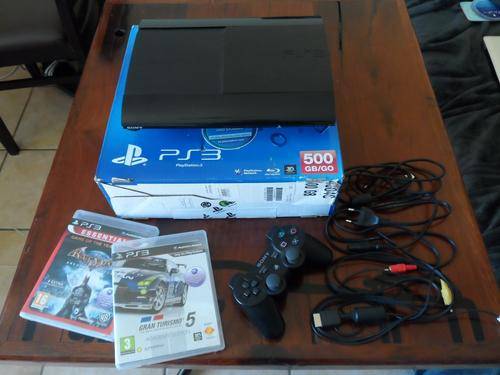 Sony PS3 500GB plus 2 Games