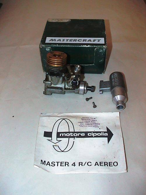 MASTERCRAFT 4 AEROPLANE PETROL MOTOR IN GOOD CONDITION, NEEDS TLC, MOTOR DOES TURN. MADE IN ITALY