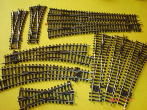 PECO HO GAUGE VARIOUS POINTS ETC. IN EXCELLENT CONDITION.